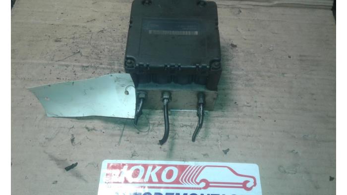 ABS Pumpe van een Citroën XM (Y4) 2.0 Turbo 1999