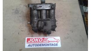 ABS Pumpe van een Citroën XM (Y4) 2.0 Turbo 1999