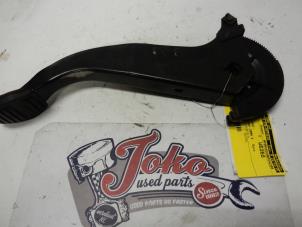 Used Clutch pedal Ford Escort 5 (AAL/ABL) 1.3i CL (U9) Price on request offered by Autodemontage Joko B.V.