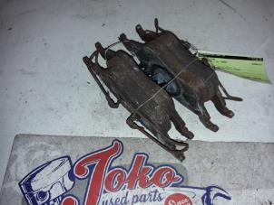 Used Front brake pad Ford Focus 1 Wagon 1.4 16V Price on request offered by Autodemontage Joko B.V.
