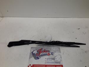 Used Front wiper arm Renault Clio Price on request offered by Autodemontage Joko B.V.