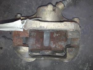 Used Front brake calliper, right Renault Kangoo Express (FC) 1.5 dCi 80 Price on request offered by Autodemontage Joko B.V.