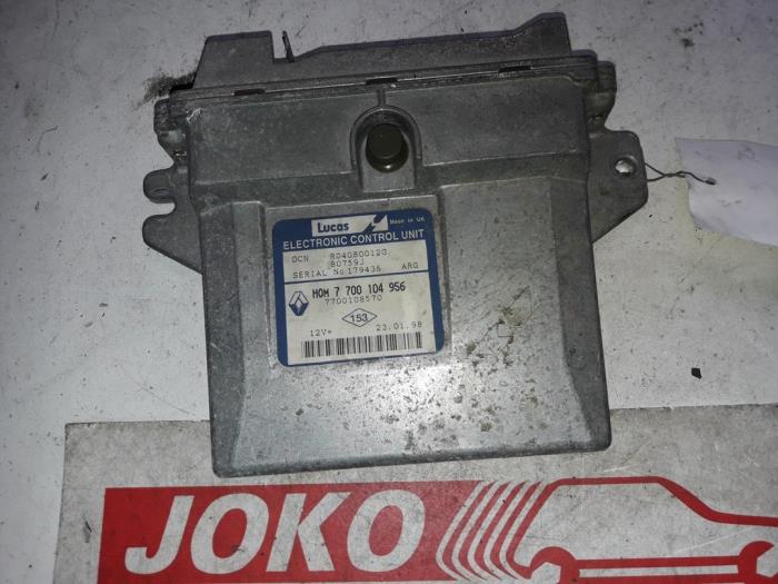 Used Engine management computer Renault Kangoo Express (FC) 1.9 D 65 Price on request offered by Autodemontage Joko B.V.