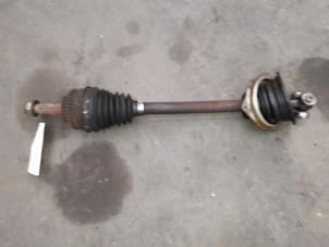 Used Front drive shaft, left Renault Twingo (C06) 1.2 Price on request offered by Autodemontage Joko B.V.