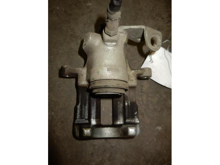 Gebrauchte Bremszange links hinten Audi A6 Avant (C4) 1.9 TDI Preis auf Anfrage angeboten von Autodemontage Joko B.V.