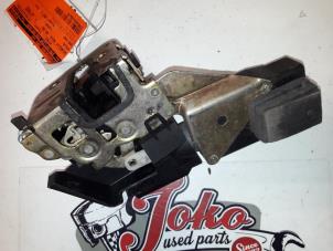 Used Rear door mechanism 4-door, right Volvo V40 (VW) 1.8 16V Price on request offered by Autodemontage Joko B.V.