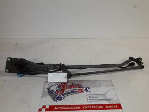 Used Wiper mechanism Citroen Xsara (N1) 2.0 HDi 90 Price on request offered by Autodemontage Joko B.V.