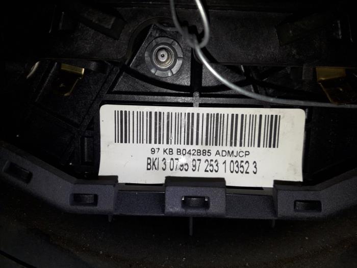 Left airbag (steering wheel) from a Ford Ka I 1.3i 1997