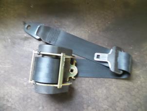 Used Rear seatbelt, right Peugeot 206 CC (2D) 2.0 16V Price on request offered by Autodemontage Joko B.V.