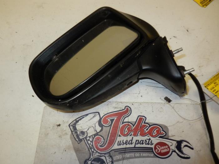 Wing mirror, left from a Mazda Premacy 1.8 16V 2005