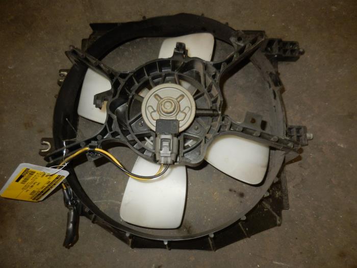 Cooling fans from a Mazda Premacy 1.8 16V 2005