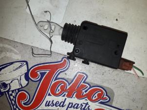Used Central locking motor Citroen Saxo Price on request offered by Autodemontage Joko B.V.