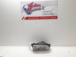 Used Spotlight, left Renault Clio (B/C57/357/557/577) 1.2 Eco Kat. Price on request offered by Autodemontage Joko B.V.