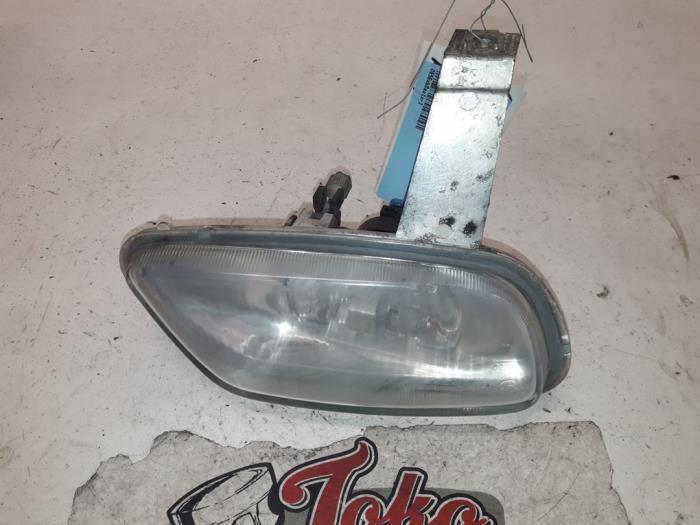 Używane Halogen prawy Peugeot 106 II 1.4 XN,XR,XS,XT Cena na żądanie oferowane przez Autodemontage Joko B.V.