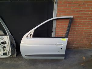 Gebrauchte Tür 4-türig links vorne Renault Megane Preis auf Anfrage angeboten von Autodemontage Joko B.V.