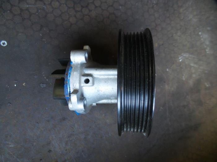 Usagé Pompe à eau Opel Corsa C (F08/68) 1.3 CDTi 16V Prix sur demande proposé par Autodemontage Joko B.V.