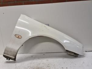 Used Front wing, right Ford Mondeo II 1.6i 16V E2/96 EEC Price on request offered by Autodemontage Joko B.V.