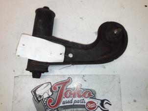 Used Front upper wishbone, left Mercedes C (W202) 2.2 C-200 CDI 16V Price on request offered by Autodemontage Joko B.V.