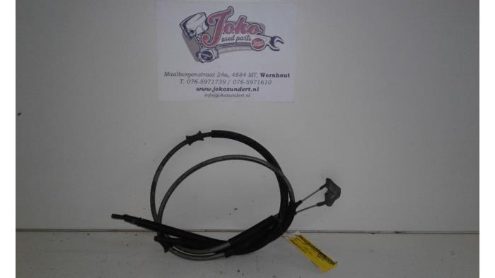 Parking brake cable from a Opel Combo (Corsa C) 1.3 CDTI 16V 2008