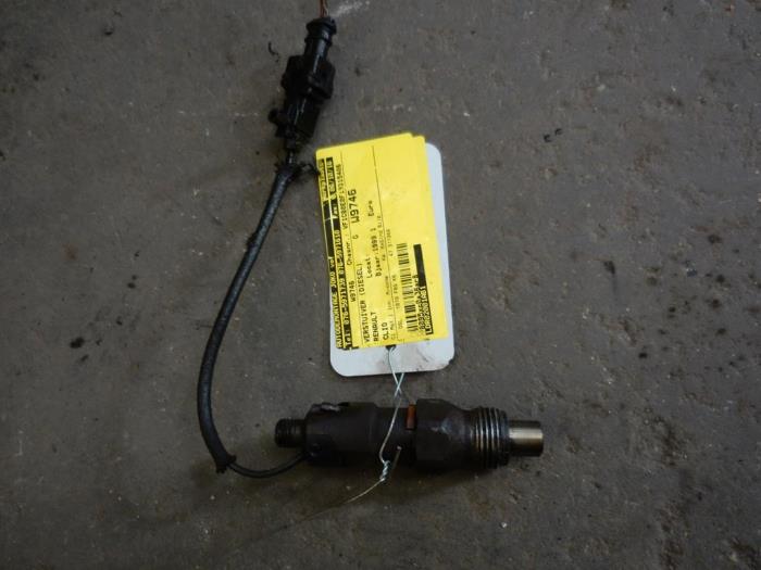 Usagé Injecteurs Renault Clio II Societe (SB) 1.9 D Prix sur demande proposé par Autodemontage Joko B.V.