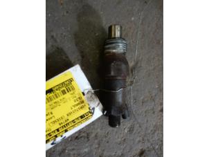 Used Injector (diesel) Renault Clio II Societe (SB) 1.9 D Price on request offered by Autodemontage Joko B.V.