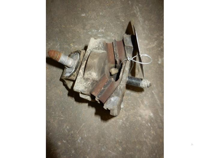 Used Engine mount Ford Transit 2.4 TDdi 16V 300S Price on request offered by Autodemontage Joko B.V.