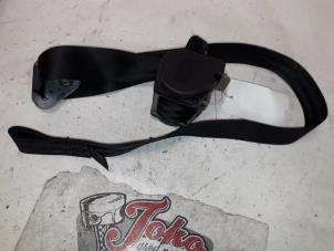 Used Front seatbelt, right Renault Twingo (C06) 1.2 SPi Phase I Price on request offered by Autodemontage Joko B.V.