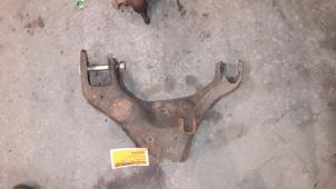 Used Front lower wishbone, right Opel Frontera Wagon (MWL) 2.4i Price on request offered by Autodemontage Joko B.V.