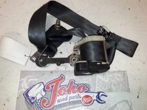 Used Front seatbelt, right Renault Clio II Societe (SB) 1.5 dCi 65 Price on request offered by Autodemontage Joko B.V.