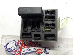 Usados Caja de fusibles Ford Focus 1 1.8 TDdi Precio de solicitud ofrecido por Autodemontage Joko B.V.