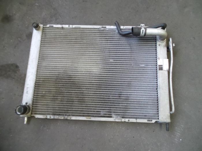 Gebrauchte Kühler Nissan Micra (K12) 1.2 16V Preis auf Anfrage angeboten von Autodemontage Joko B.V.