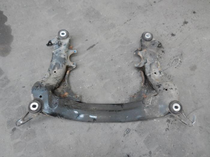 Used Subframe Volkswagen Passat Variant (3B6) 2.5 TDI V6 24V Price on request offered by Autodemontage Joko B.V.