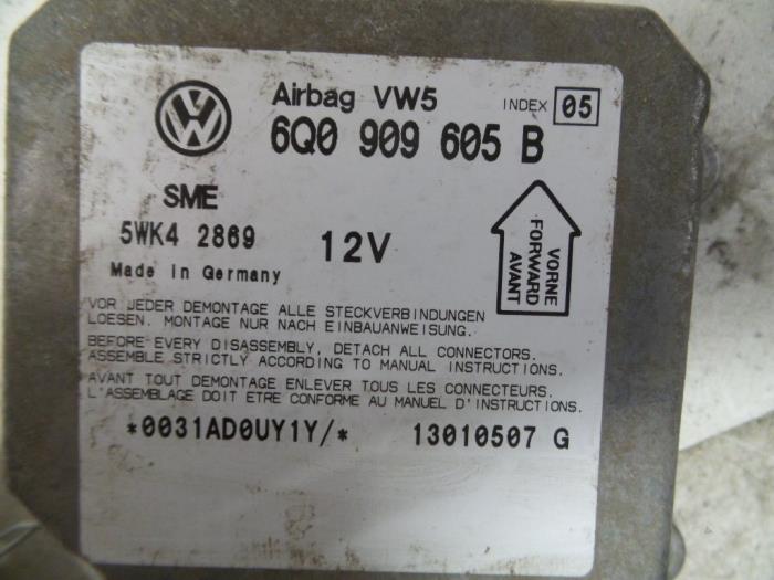 Module airbag  d'un Volkswagen Passat Variant (3B6) 2.5 TDI V6 24V 2001