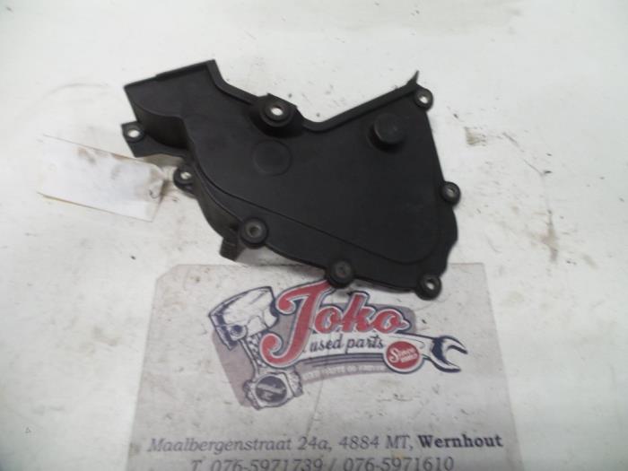 Timing cover from a Opel Movano (4A1; 4A2; 4B2; 4B3; 4C2; 4C3) 2.5 DTI 2003