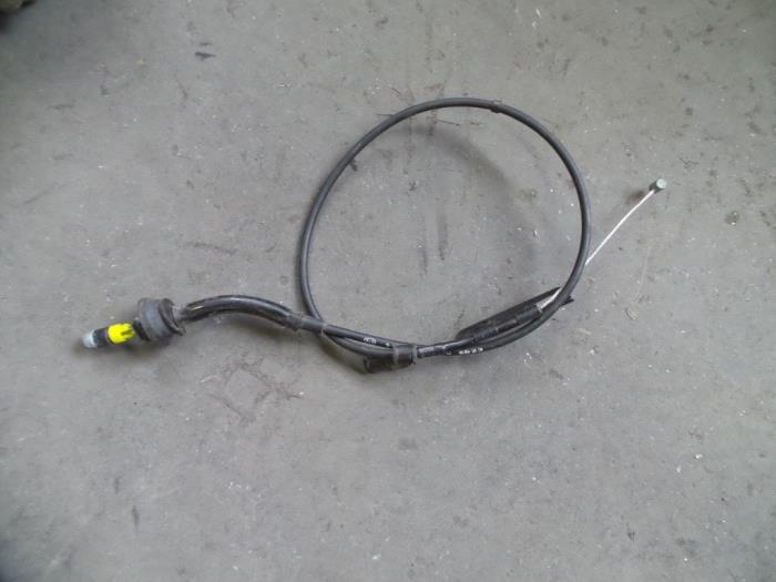 Throttle cable from a Kia Sorento I (JC) 3.5 V6 24V 2006