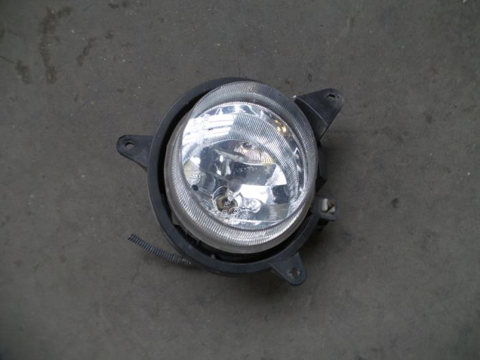 Używane Halogen prawy Kia Sorento I (JC) 3.5 V6 24V Cena na żądanie oferowane przez Autodemontage Joko B.V.