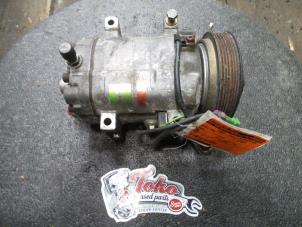 Used Air conditioning pump Audi A6 (C4) 2.6 V6 Price on request offered by Autodemontage Joko B.V.