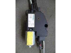 Used Tailgate motor Ford Focus 2 C+C 2.0 16V Price on request offered by Autodemontage Joko B.V.