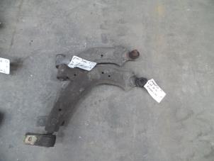 Used Front lower wishbone, right Peugeot 306 (7A/C/S) 1.4 XN,XR,XA,XRA Price on request offered by Autodemontage Joko B.V.