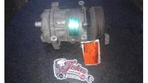 Used Air conditioning pump Volvo V40 (VW) 1.9 D Price on request offered by Autodemontage Joko B.V.
