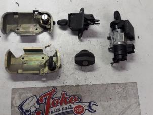 Used Set of cylinder locks (complete) Opel Astra F Caravan (51/52) Price on request offered by Autodemontage Joko B.V.