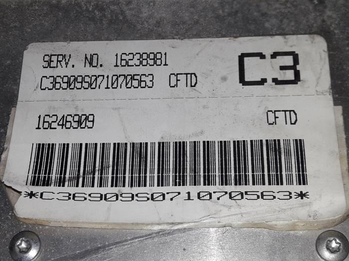 Engine management computer from a Daewoo Nubira Wagon (J100) 1.6 16V 1998