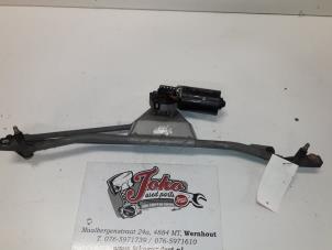 Used Wiper mechanism Volvo 480 2.0i S Price on request offered by Autodemontage Joko B.V.