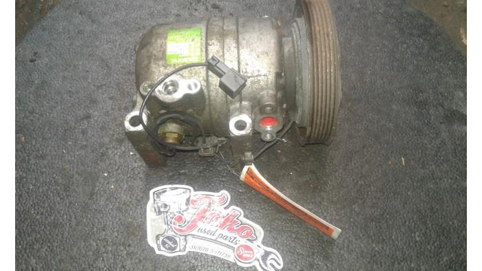 Usagé Pompe clim Nissan Primera (P10) 2.0i 16V SPi Kat. Prix sur demande proposé par Autodemontage Joko B.V.