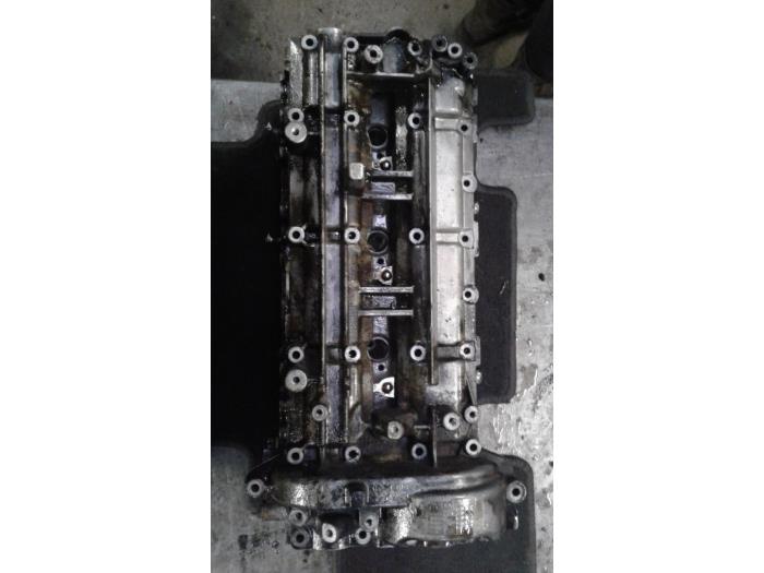 Begagnade Topplock Mercedes Vito (639.6) 3.0 120 CDI V6 24V Pris på förfrågan erbjuds av Autodemontage Joko B.V.