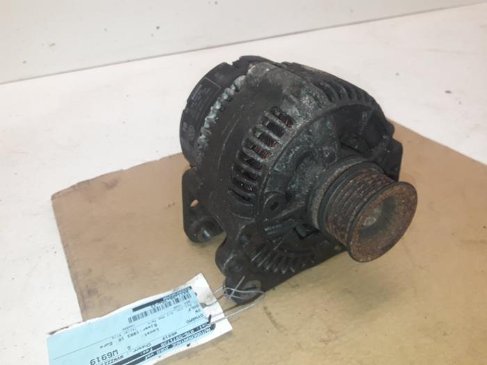Begagnade Dynamo Volkswagen Golf III (1H1) 1.6 CL Pris på förfrågan erbjuds av Autodemontage Joko B.V.
