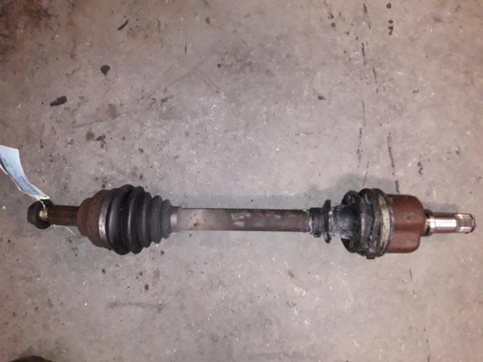 Front drive shaft, left from a Ford Mondeo III 2.0 16V 2001