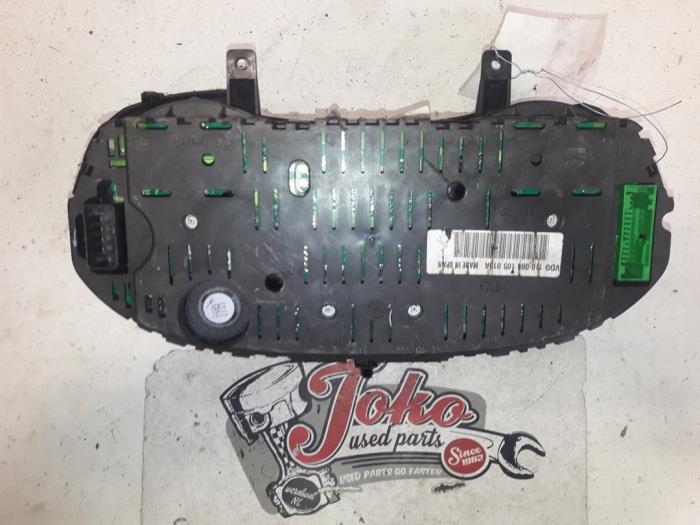 Instrument panel from a Seat Ibiza III (6L1) 1.4 16V 100 2003