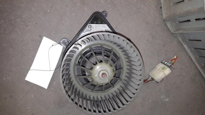 Heating and ventilation fan motor from a Peugeot 405 II (4B) 1.8 SRi,Gri 1994