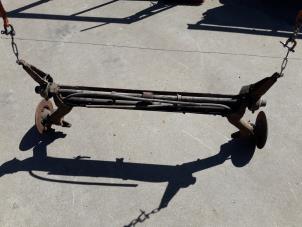 Used Rear-wheel drive axle Renault Clio (B/C57/357/557/577) 1.8 16V Kat. Price on request offered by Autodemontage Joko B.V.